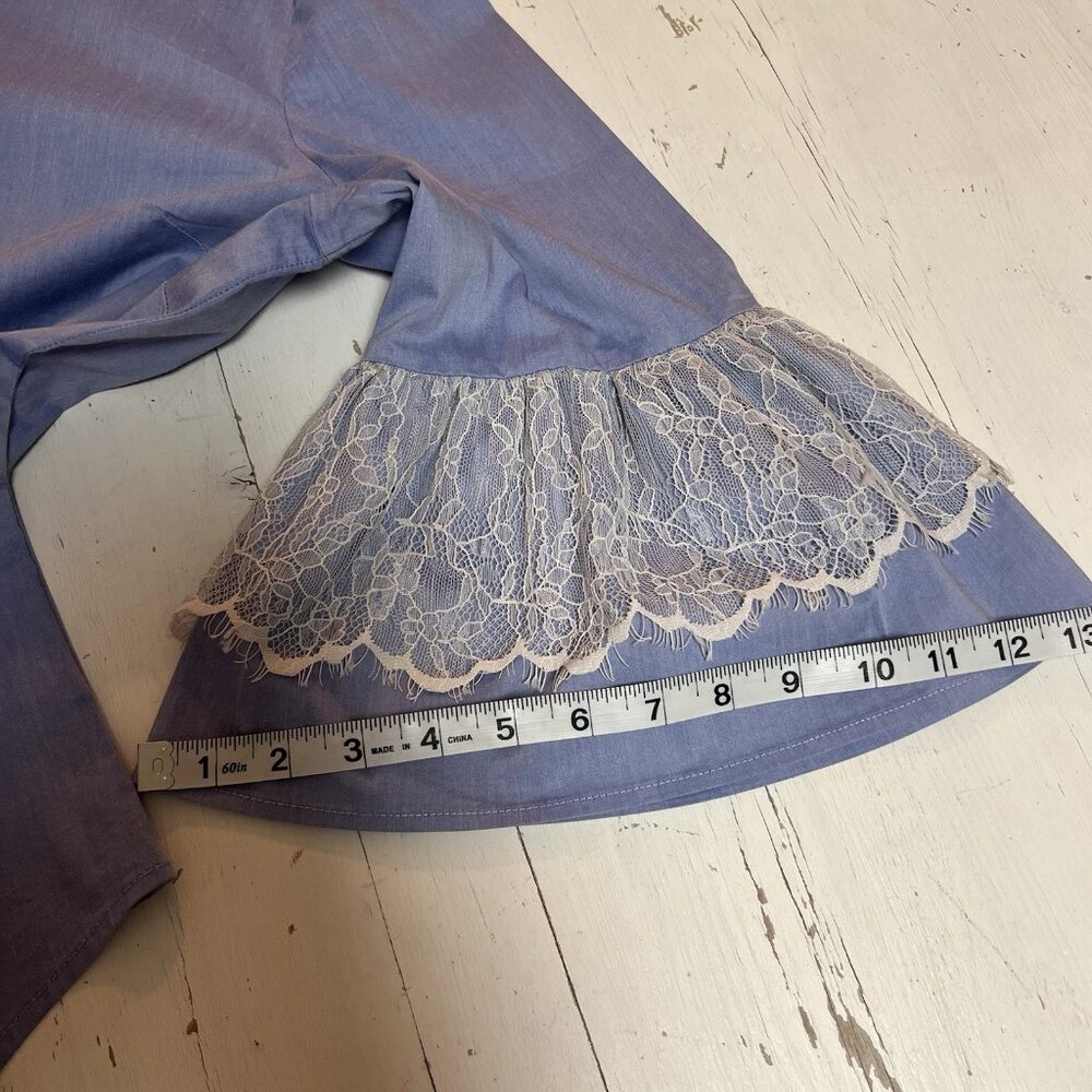 NYC NEW YORK & COMPANY Women's Blue White Top Lace 3/4 Bell Sleeve M Oversized - Picture 10 of 13